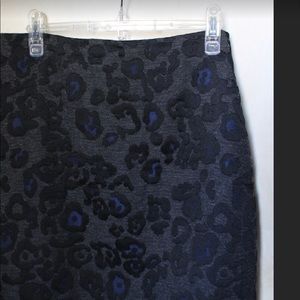 Any Taylor animal print fall straight skirt